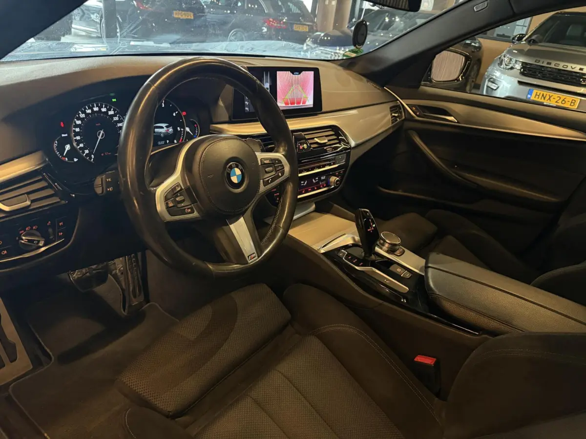 530d xDrive High Executive Pano M-sport