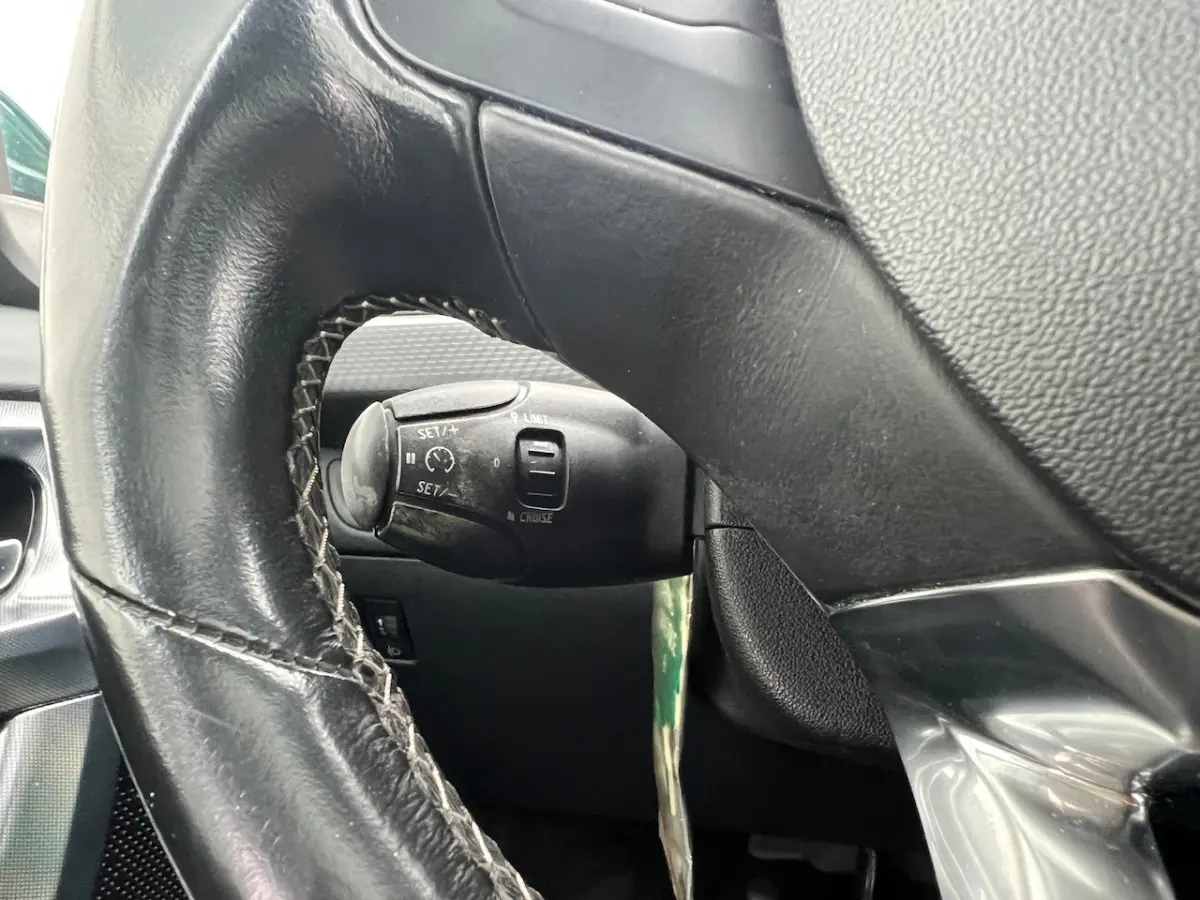 1.2 PureTech AUT Allure DEALER-ONDHDN.NEW-DISTRIBUTIERIEM!