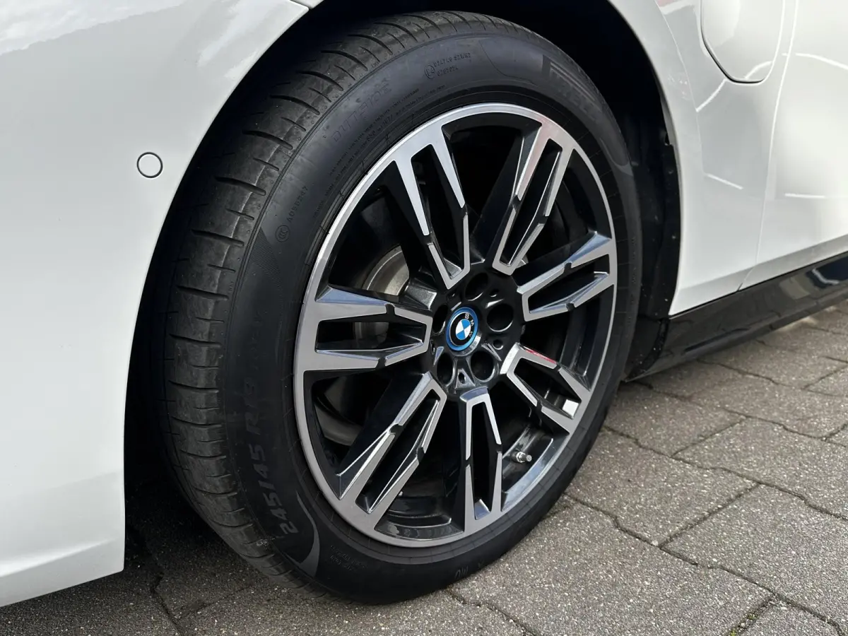 530e xDrive M-Sport