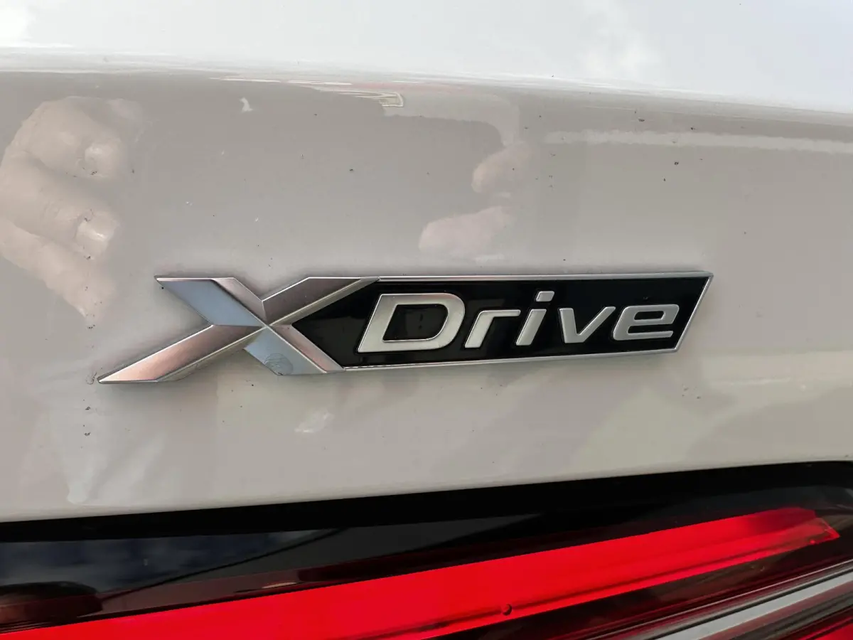 530e xDrive M-Sport