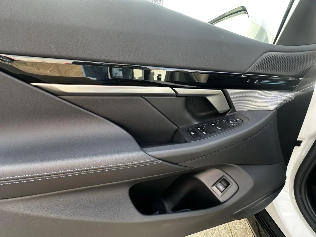 530e xDrive M-Sport