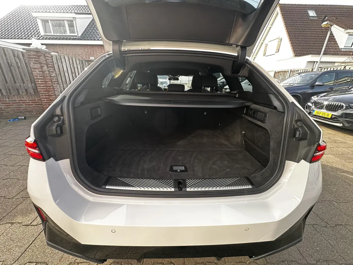 530e xDrive M-Sport