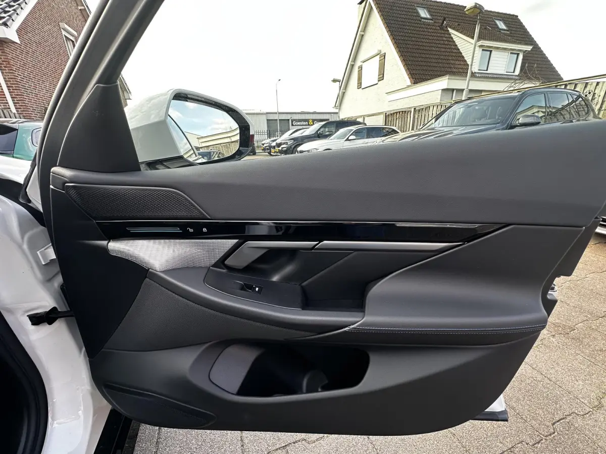 530e xDrive M-Sport