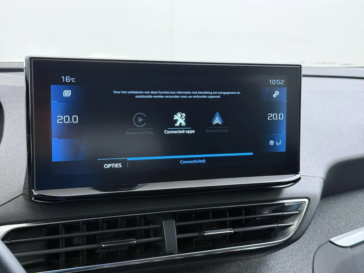 SUV Allure Pack Business 130pk Automaat | Navigatie | Camera achter | Cruise control | 18 inch lichtmetalen velgen | LED koplampen | Apple Carplay Android auto