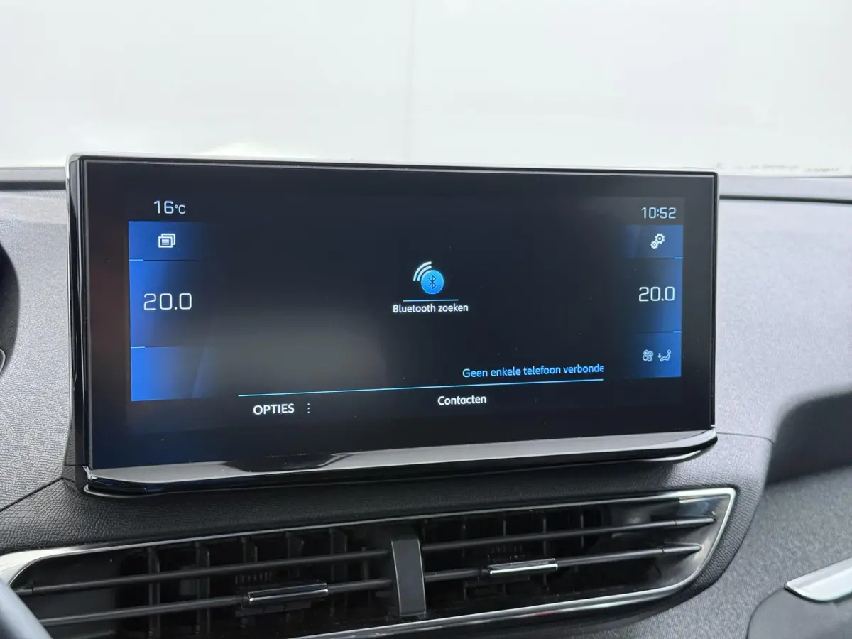 SUV Allure Pack Business 130pk Automaat | Navigatie | Camera achter | Cruise control | 18 inch lichtmetalen velgen | LED koplampen | Apple Carplay Android auto