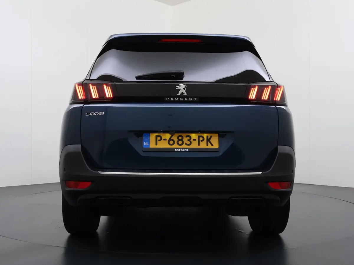 SUV Allure Pack Business 130pk Automaat | Navigatie | Camera achter | Cruise control | 18 inch lichtmetalen velgen | LED koplampen | Apple Carplay Android auto