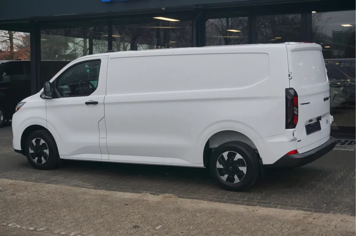 320L 2.5 PHEV Hybride 233PK Trend PRIJS INCL. BPM !! 13" Navi, Adap. Cruise, Camera!! NR. HYB015
