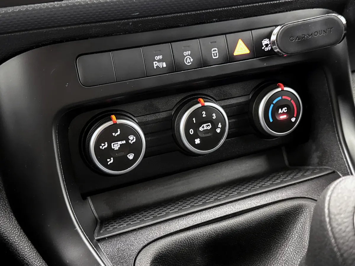 108 CDI L1 Led koplampen Sidebars Cruise control Airco