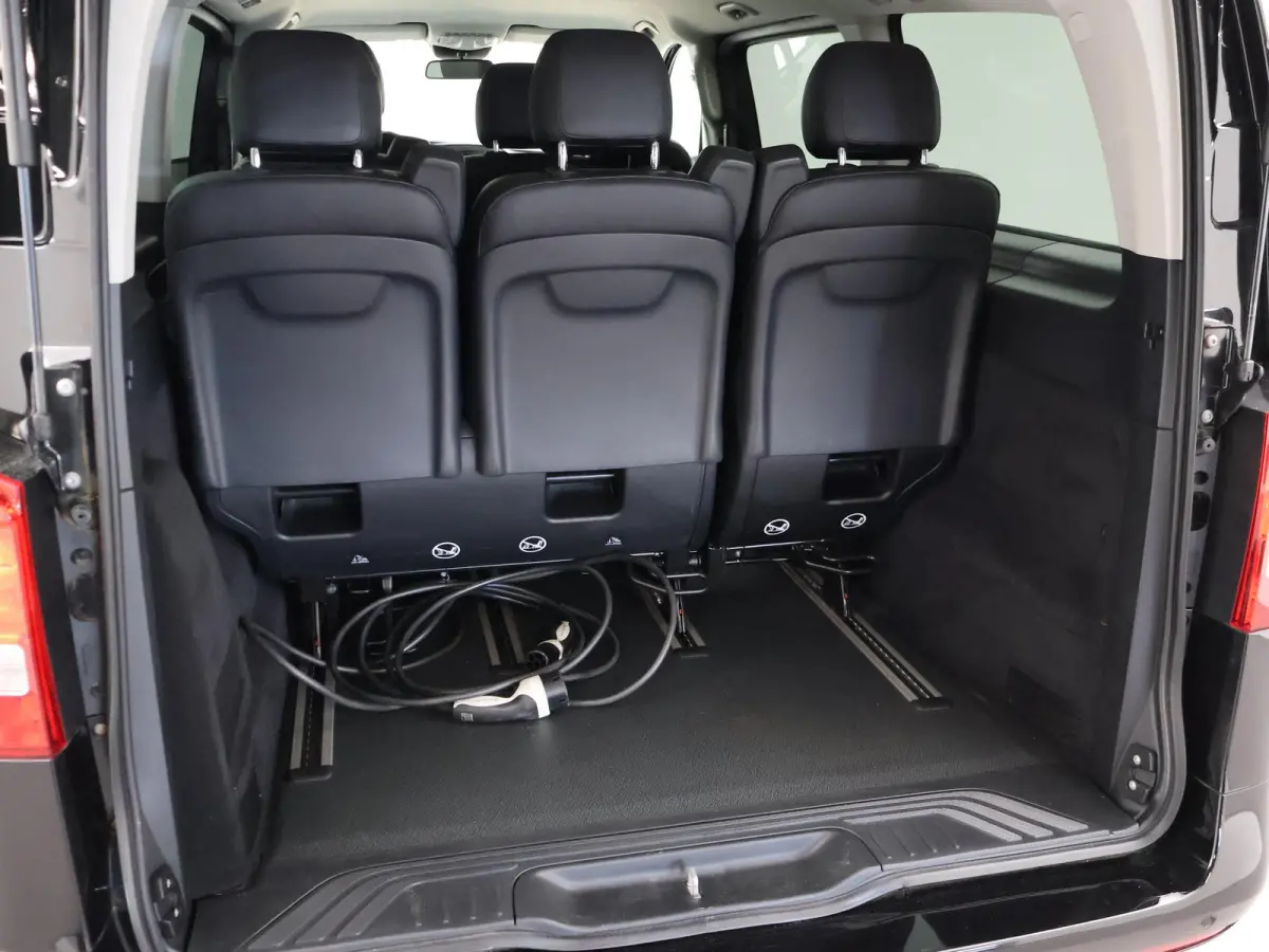 PRO L2 7-PERS. *MARGE* + 2 ELEKTR. SCHUIFDEUREN | LEDER | STOELVERW. | CAMERA | NAVIGATIE