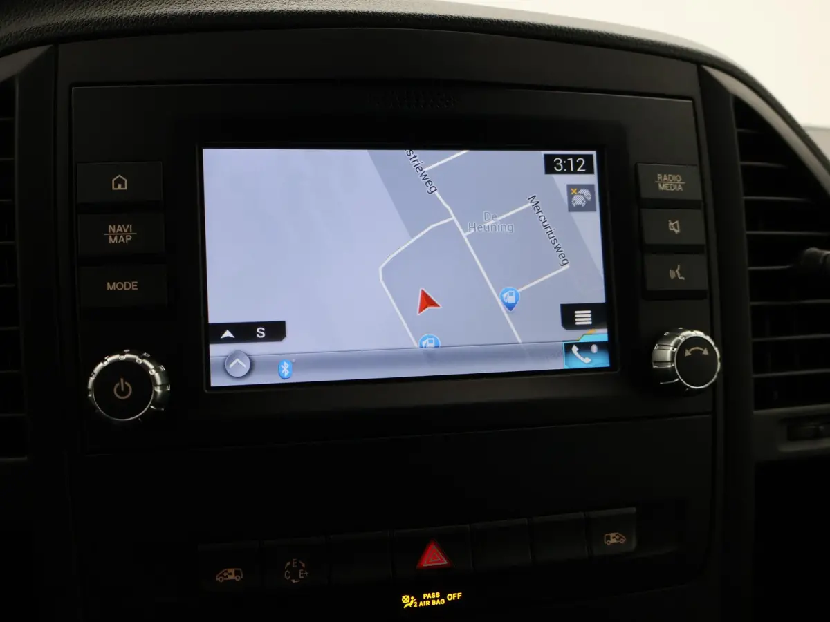 PRO L2 7-PERS. *MARGE* + 2 ELEKTR. SCHUIFDEUREN | LEDER | STOELVERW. | CAMERA | NAVIGATIE