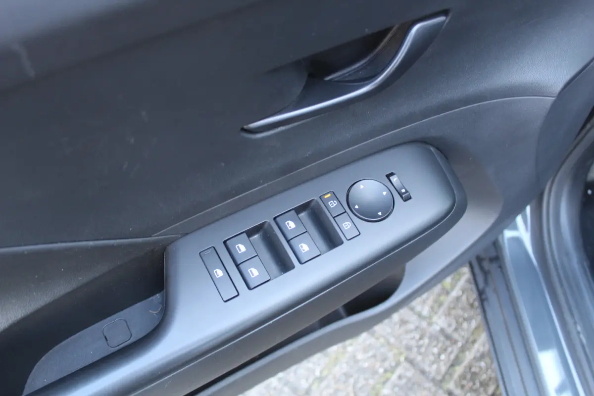 1.6 GDI HEV Comfort Keyless entry Airco l Cruise control l Navigatie l AppleCarPlay/AndroidAuto l Parkeer camera