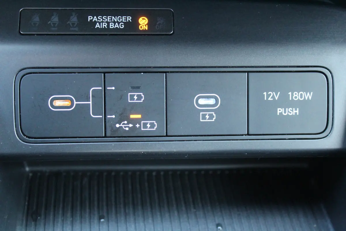 1.6 GDI HEV Comfort Keyless entry Airco l Cruise control l Navigatie l AppleCarPlay/AndroidAuto l Parkeer camera