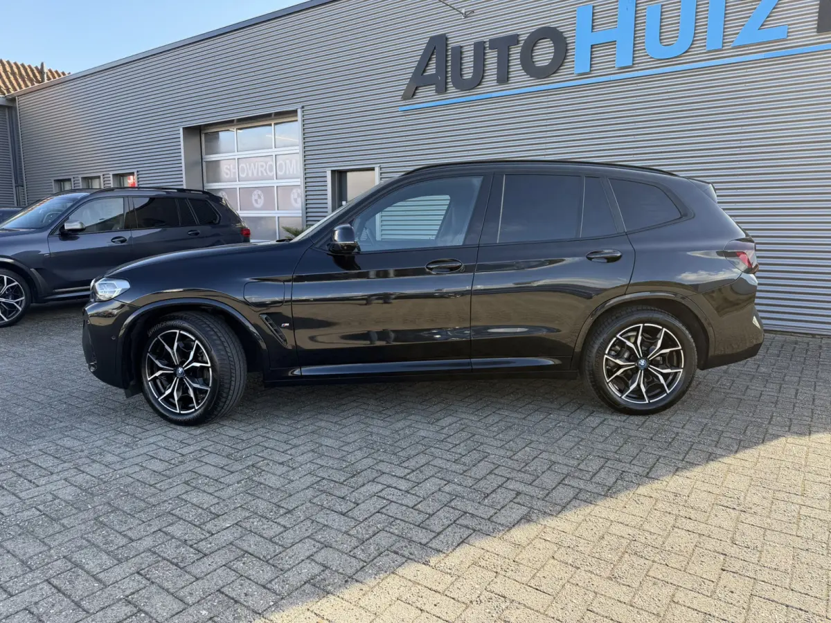 xDrive30e High Executive M Sport Panoramadak 19 Inch LED Keyless Entry Elek. Stoelverstelling ACC Head-Up Display Trekhaak