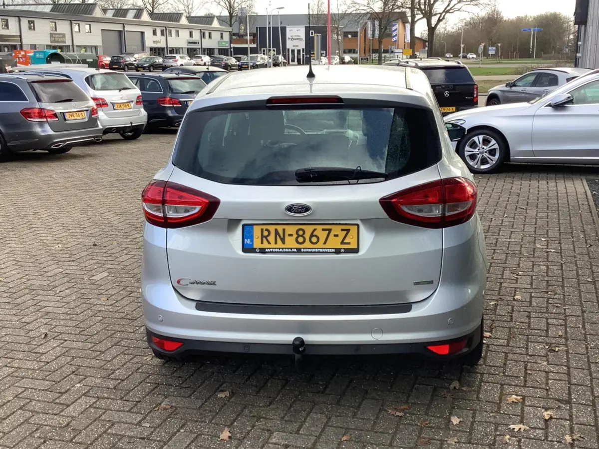 1.0 Titanium cruise control, navi, trekhaak