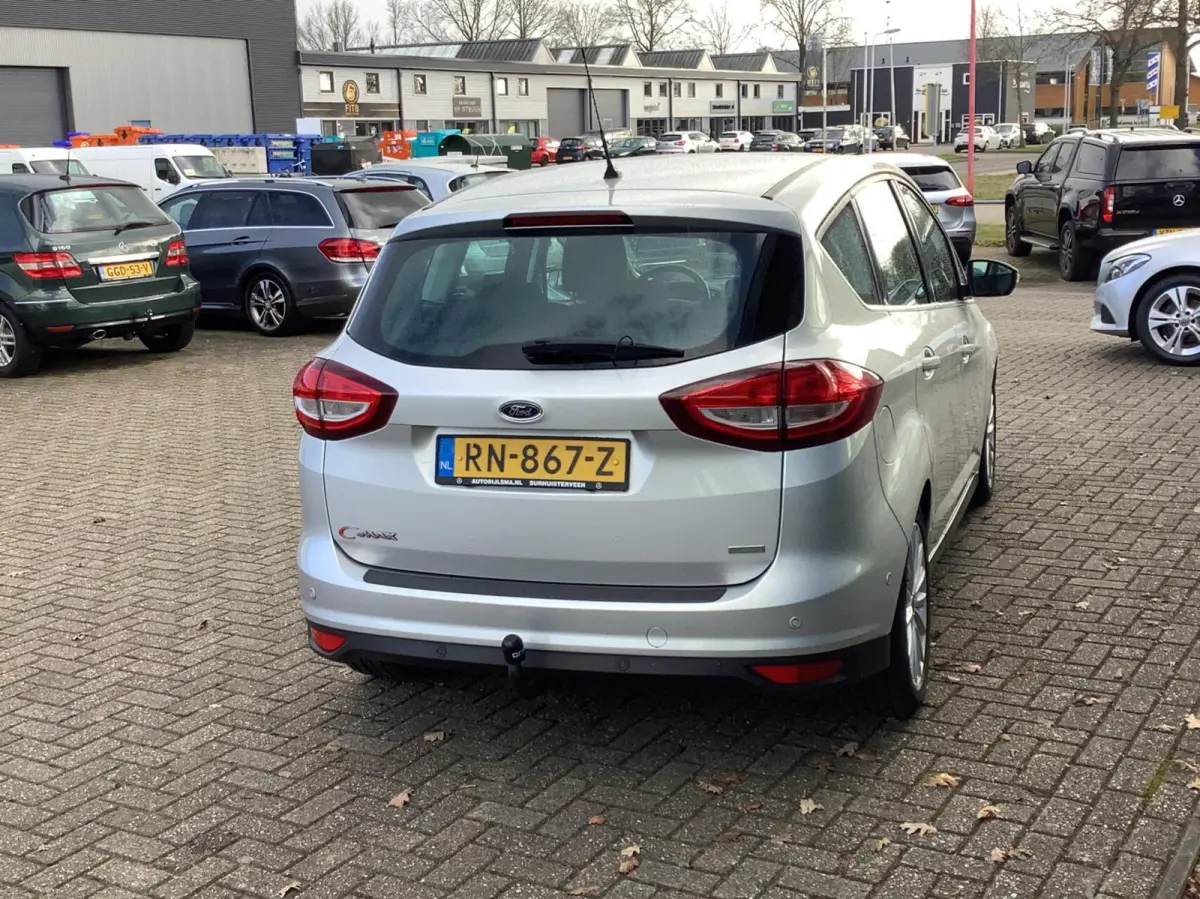 1.0 Titanium cruise control, navi, trekhaak