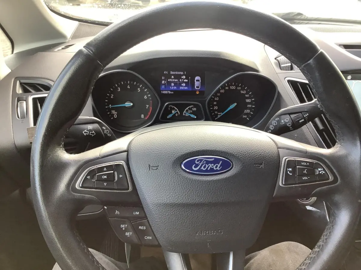 1.0 Titanium cruise control, navi, trekhaak