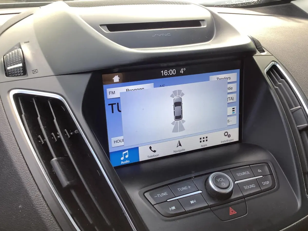 1.0 Titanium cruise control, navi, trekhaak