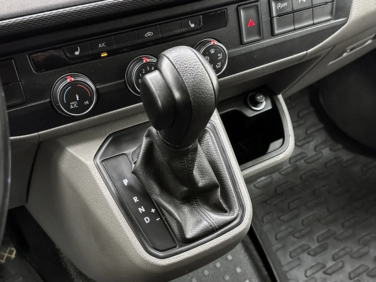 2.0 TDI L1H1 28 4Motion Inrichting Led Navigatie Adaptieve cruisecontrol Schuifdeur L+R Leder Stoelverwarming