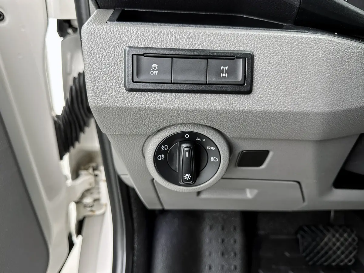 2.0 TDI L1H1 28 4Motion Inrichting Led Navigatie Adaptieve cruisecontrol Schuifdeur L+R Leder Stoelverwarming