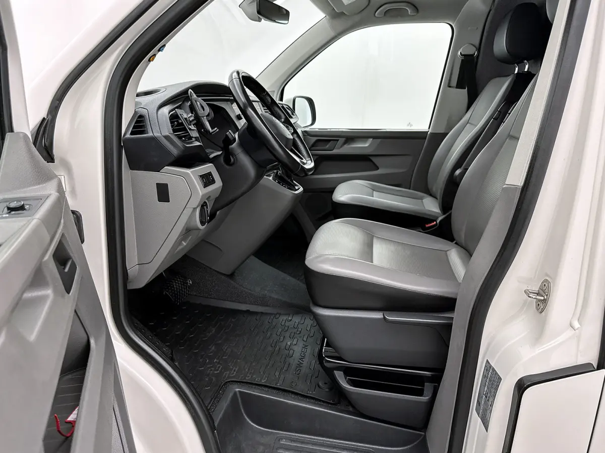 2.0 TDI L1H1 28 4Motion Inrichting Led Navigatie Adaptieve cruisecontrol Schuifdeur L+R Leder Stoelverwarming