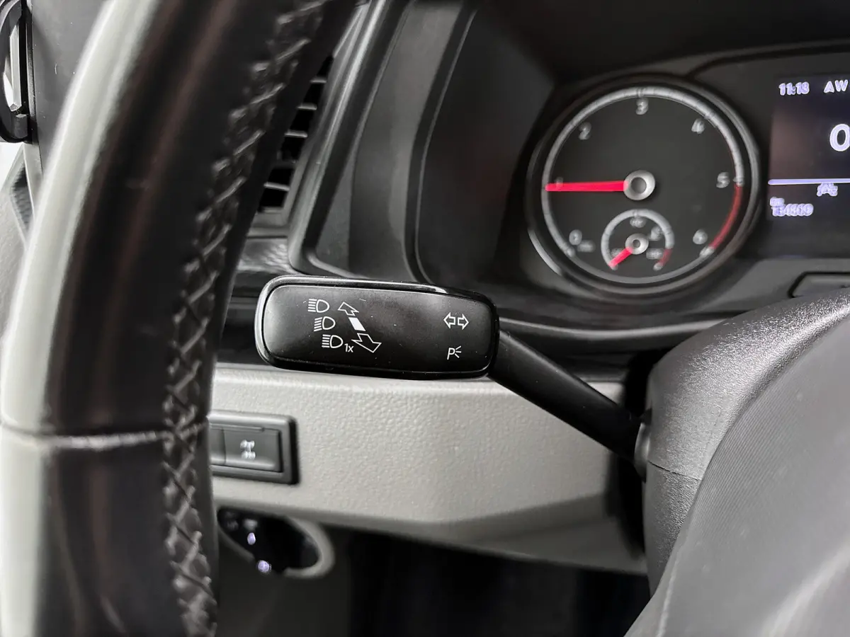 2.0 TDI L1H1 28 4Motion Inrichting Led Navigatie Adaptieve cruisecontrol Schuifdeur L+R Leder Stoelverwarming