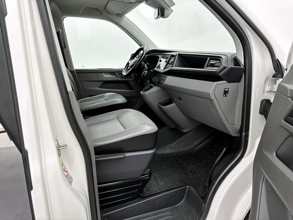2.0 TDI L1H1 28 4Motion Inrichting Led Navigatie Adaptieve cruisecontrol Schuifdeur L+R Leder Stoelverwarming