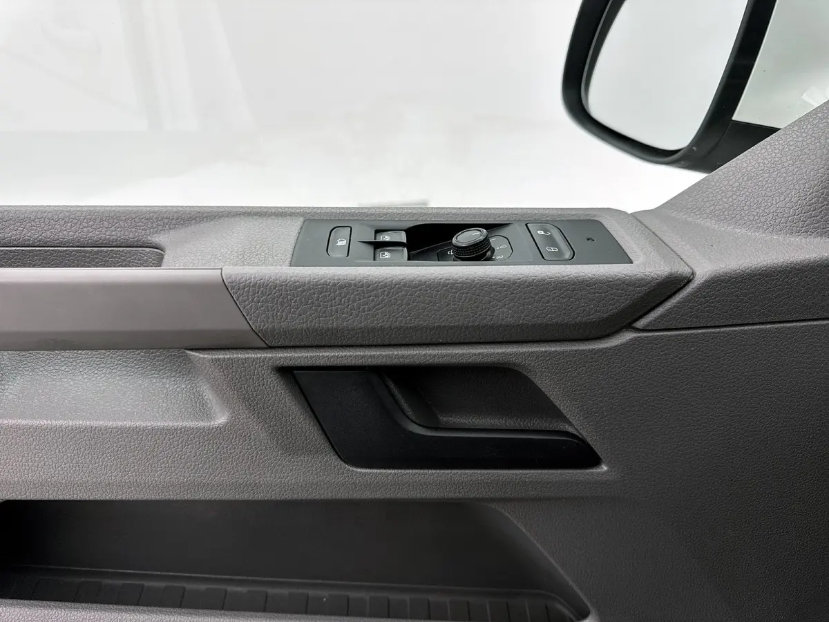 2.0 TDI L1H1 28 4Motion Inrichting Led Navigatie Adaptieve cruisecontrol Schuifdeur L+R Leder Stoelverwarming