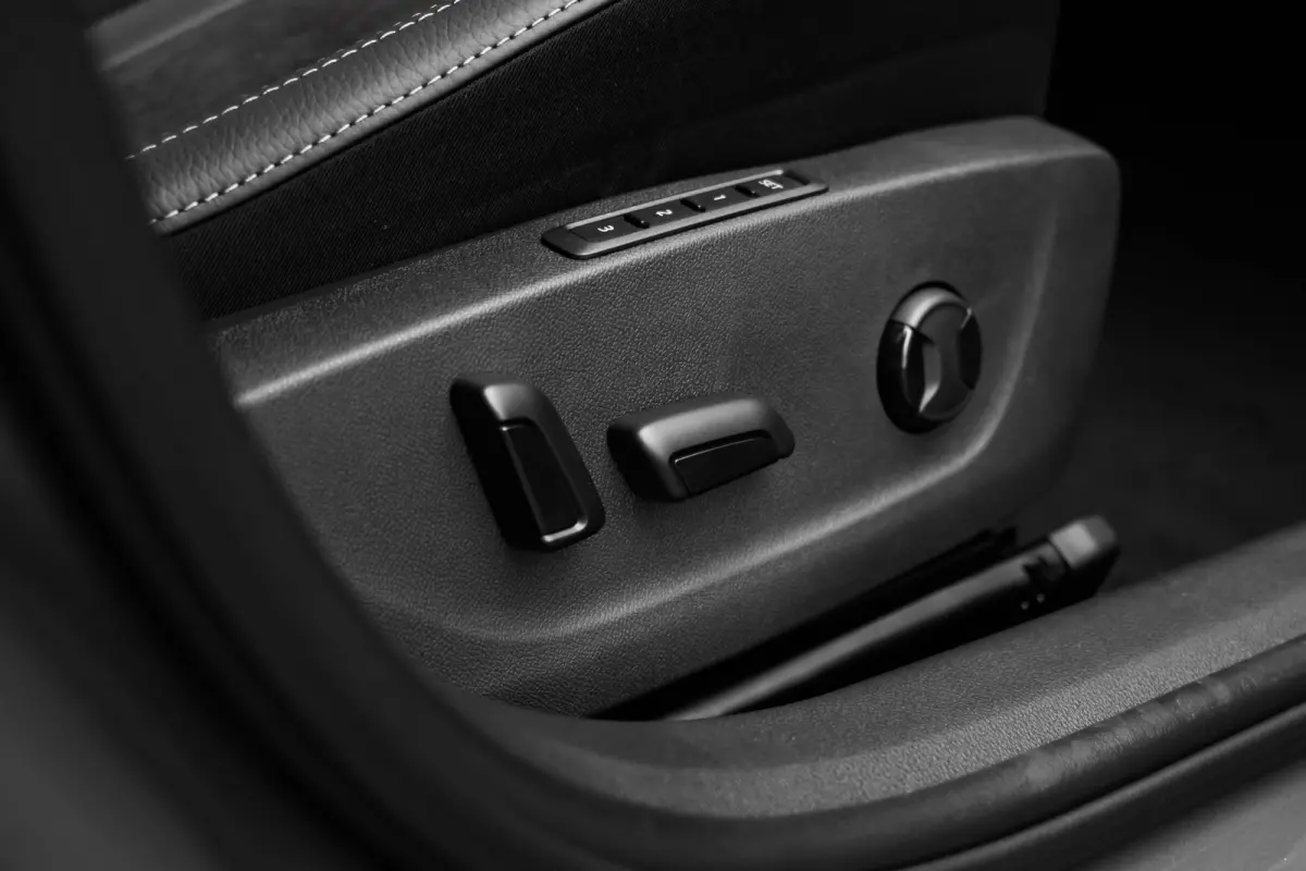 Business Edition | Black Pack l Canton Sound l Uniek Black Style! l Elekt. Stoelen l Elektr. Achterklep l