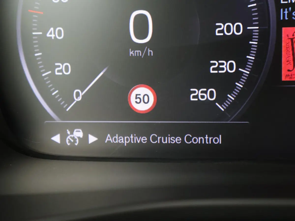 1.5 T5 262 PK PLUG-IN INSCRIPTION + WEGKL. TREKHAAK | ADAPTIVE CRUISE | 19 INCH | CAMERA