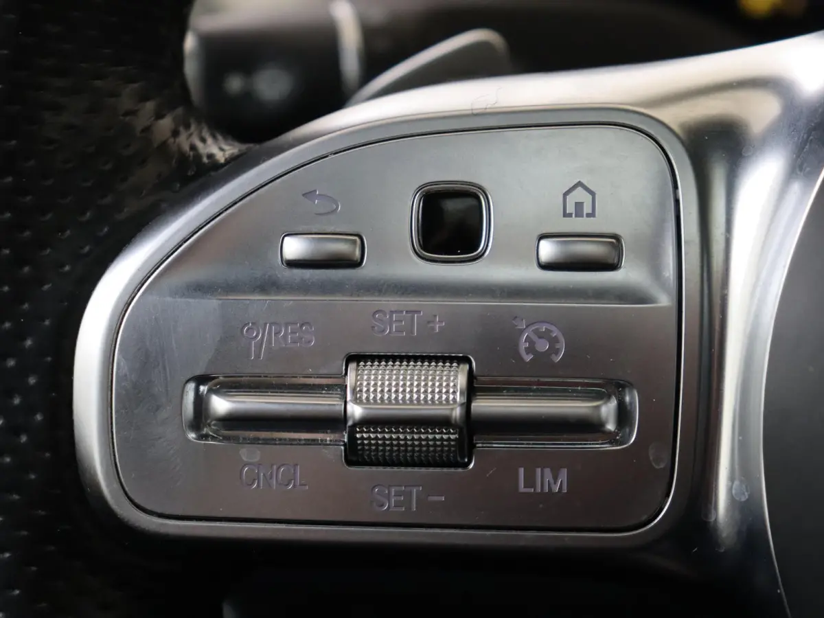 560 e Lang Premium Plus /Panoramadak /Chauffeur pakket /Massage stoelen /Burmester /360 Camera