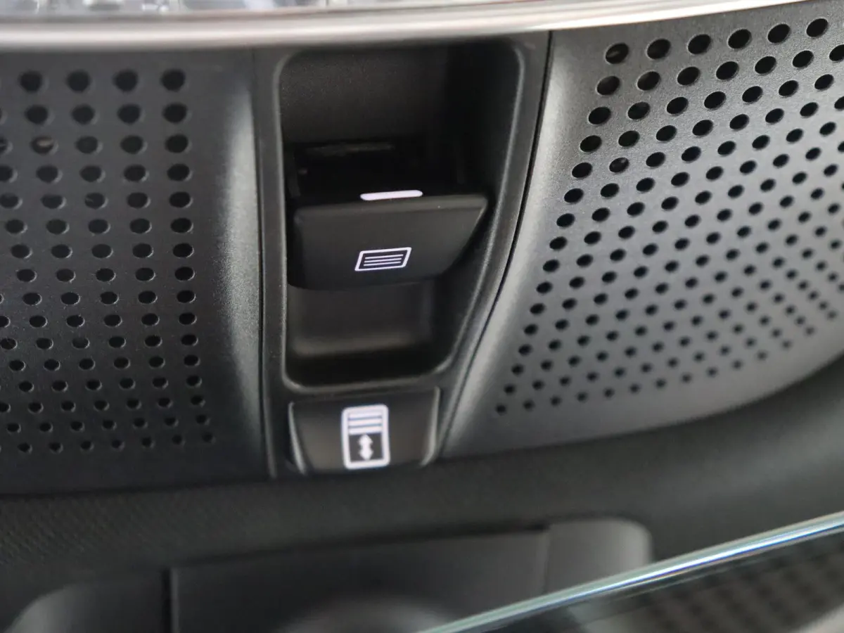560 e Lang Premium Plus /Panoramadak /Chauffeur pakket /Massage stoelen /Burmester /360 Camera