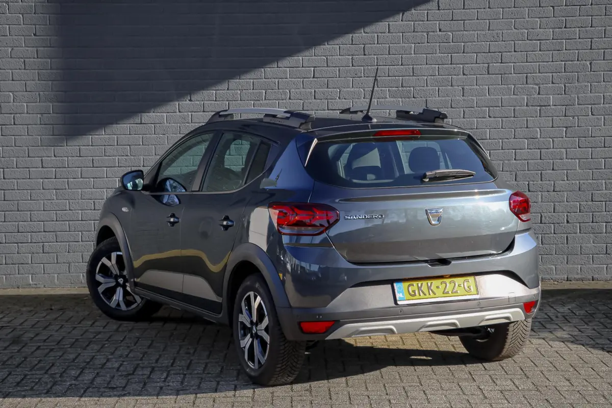 1.0 TCe 90 Expression CRUISE / KEYLESS / NAVI / CAMERA.