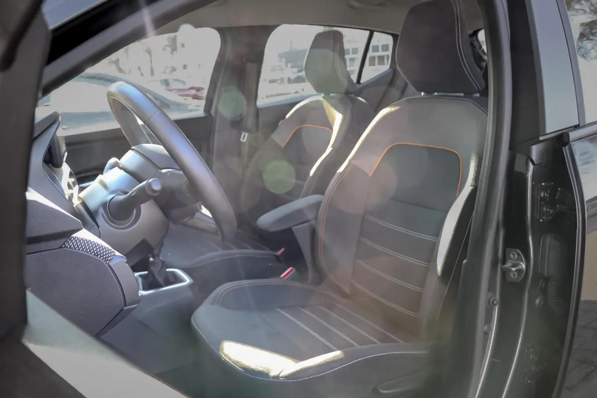1.0 TCe 90 Expression CRUISE / KEYLESS / NAVI / CAMERA.