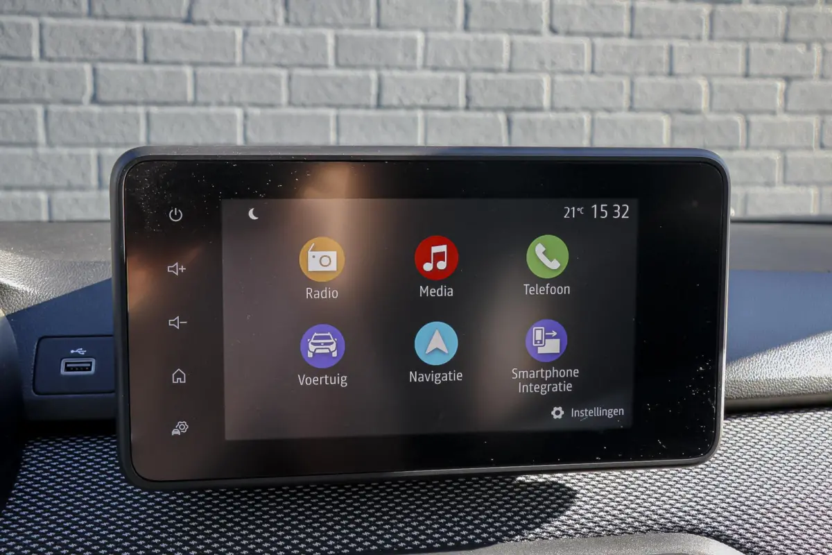 1.0 TCe 90 Expression CRUISE / KEYLESS / NAVI / CAMERA.