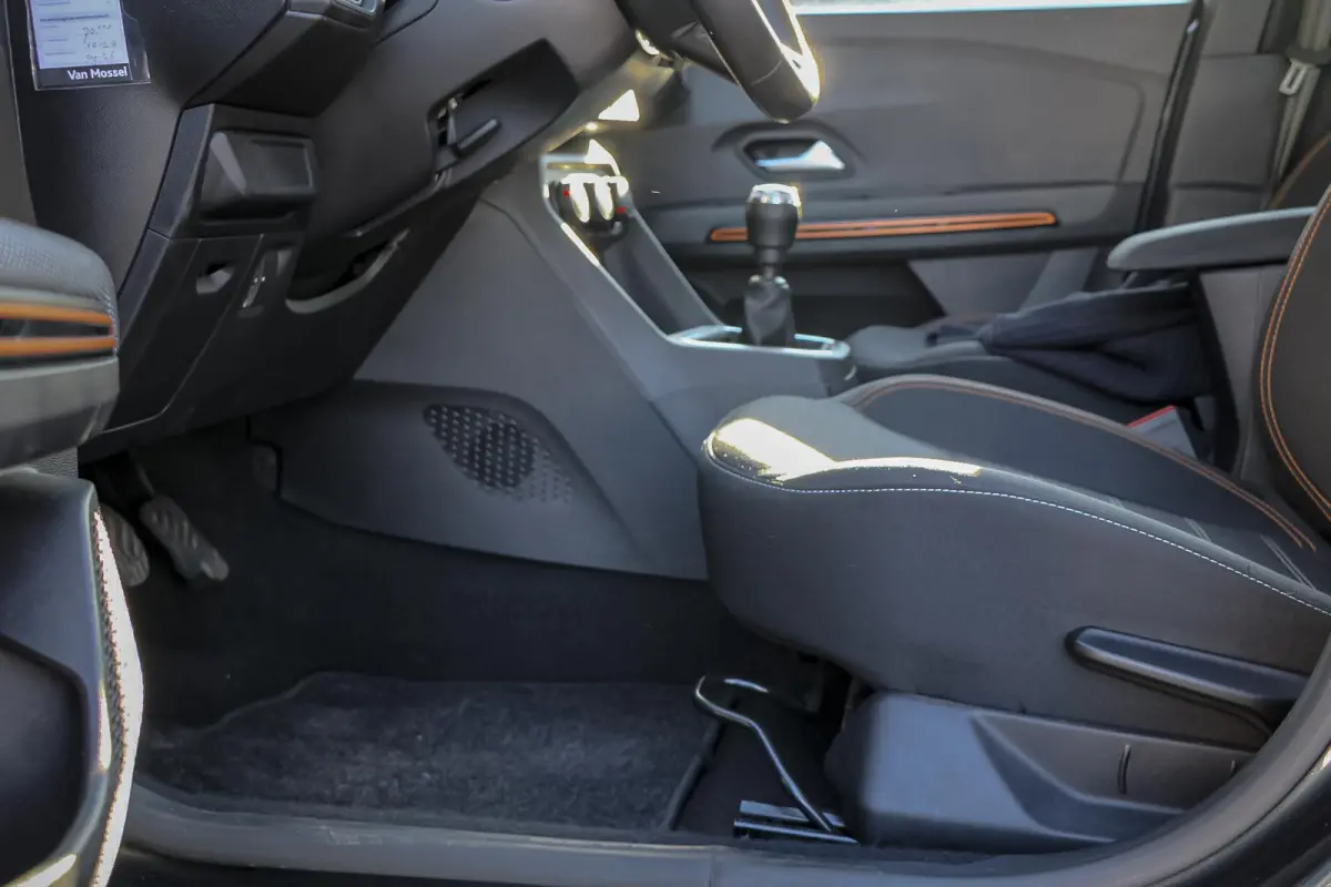 1.0 TCe 90 Expression CRUISE / KEYLESS / NAVI / CAMERA.