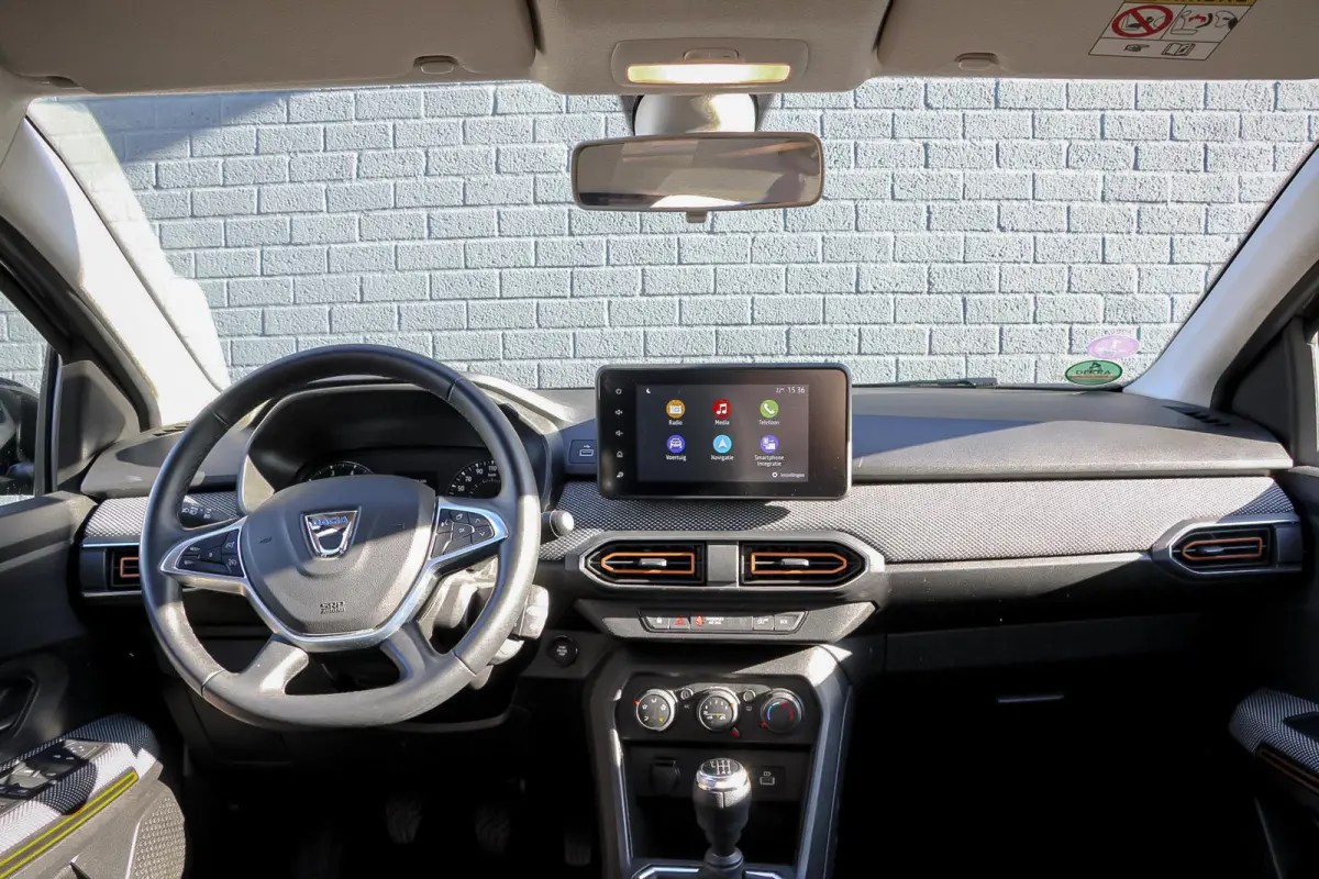 1.0 TCe 90 Expression CRUISE / KEYLESS / NAVI / CAMERA.
