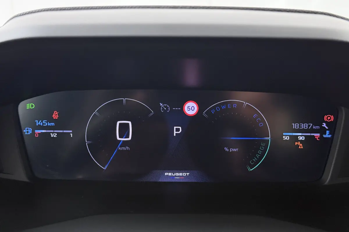 167 PK Aut. Hybrid Allure Half-Leder Climate Carplay 17'LMV