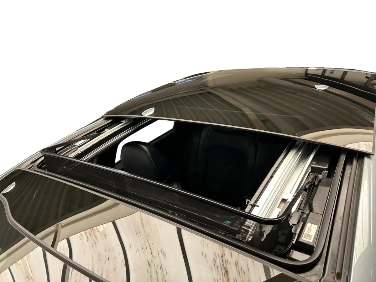 1.0 T-GDI GT-Line | Elektrisch Glazen Schuif / Kanteldak | Apple Carplay / Android Auto | Navigatiesysteem | Stoel + Stuurverwarming | Licht + Regensensor | Parkeersensoren + Camera Achter |