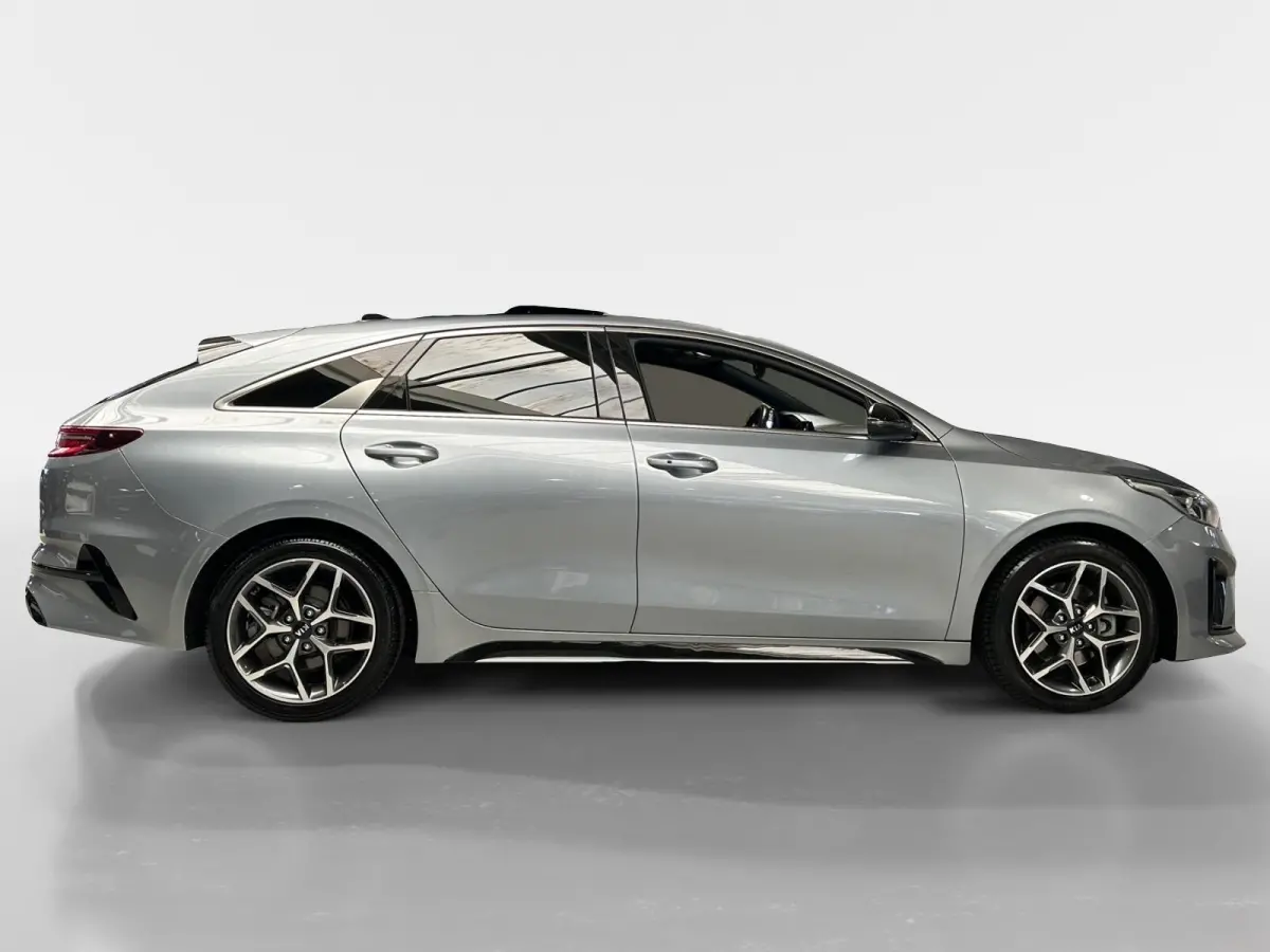 1.0 T-GDI GT-Line | Elektrisch Glazen Schuif / Kanteldak | Apple Carplay / Android Auto | Navigatiesysteem | Stoel + Stuurverwarming | Licht + Regensensor | Parkeersensoren + Camera Achter |