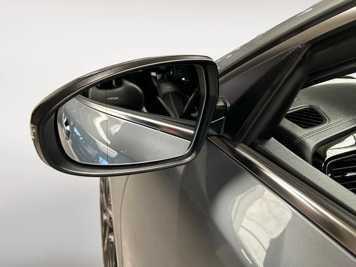 1.0 T-GDI GT-Line | Elektrisch Glazen Schuif / Kanteldak | Apple Carplay / Android Auto | Navigatiesysteem | Stoel + Stuurverwarming | Licht + Regensensor | Parkeersensoren + Camera Achter |