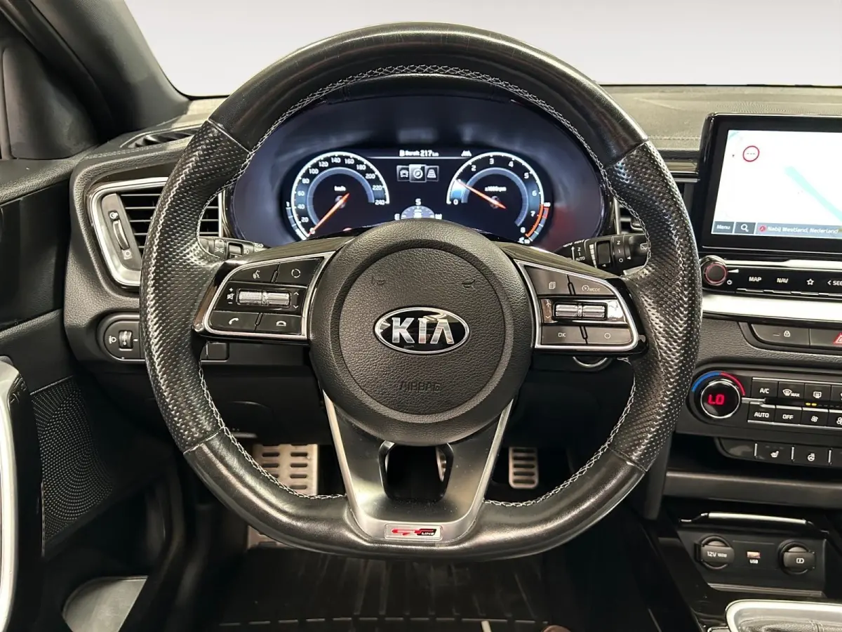 1.0 T-GDI GT-Line | Elektrisch Glazen Schuif / Kanteldak | Apple Carplay / Android Auto | Navigatiesysteem | Stoel + Stuurverwarming | Licht + Regensensor | Parkeersensoren + Camera Achter |