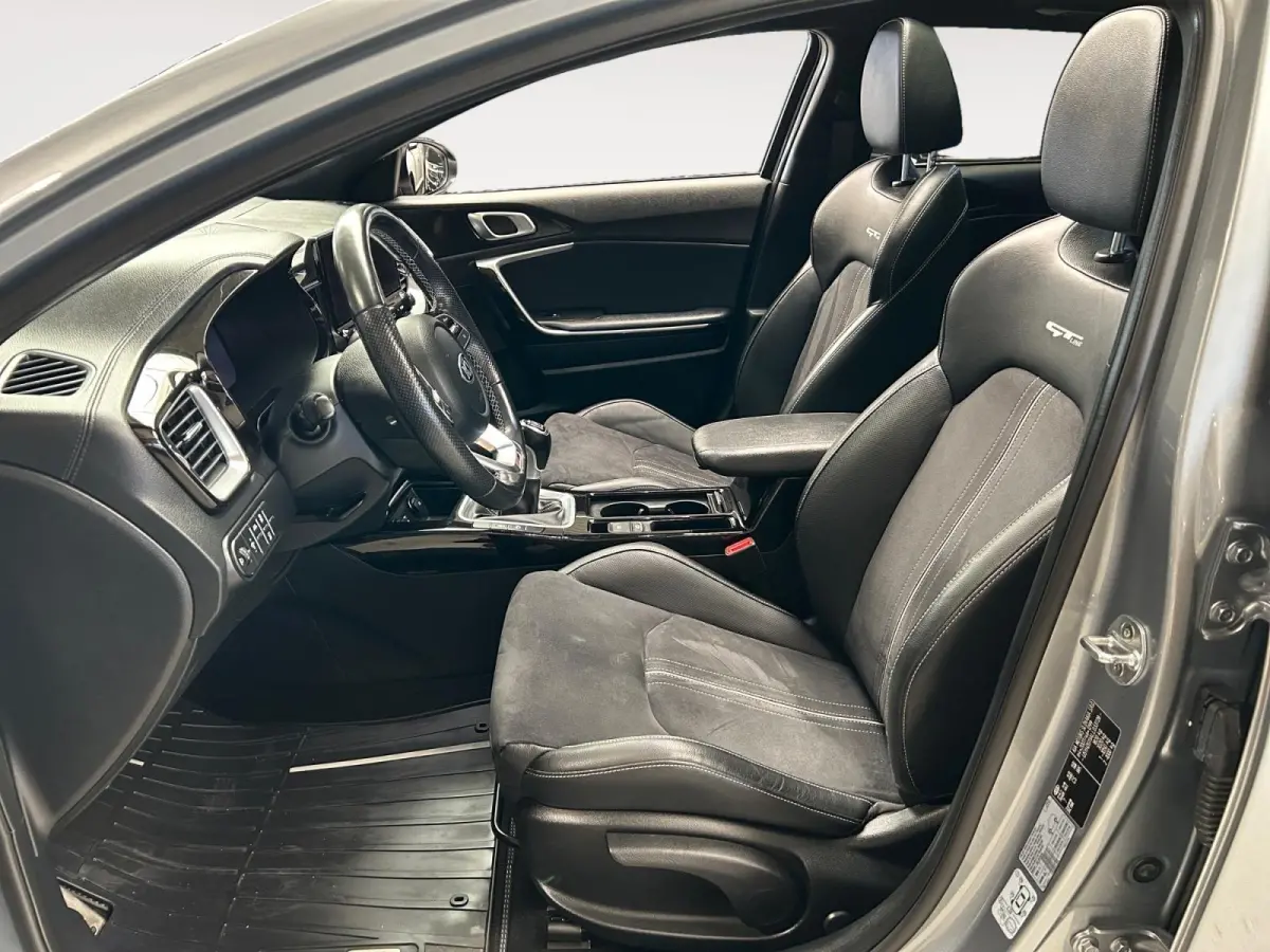 1.0 T-GDI GT-Line | Elektrisch Glazen Schuif / Kanteldak | Apple Carplay / Android Auto | Navigatiesysteem | Stoel + Stuurverwarming | Licht + Regensensor | Parkeersensoren + Camera Achter |