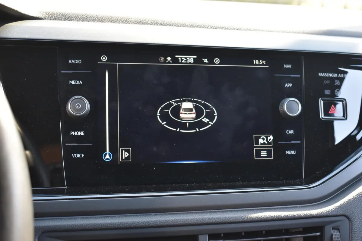 1.0 TSI R-Line Business Automaat | 3X R-Line | IQ-Light | Trekhaak | BSM | Navi | Digitaal Dash | Stoelverwarming | 12 mnd BOVAG garantie | Whatsapp 06-53188999