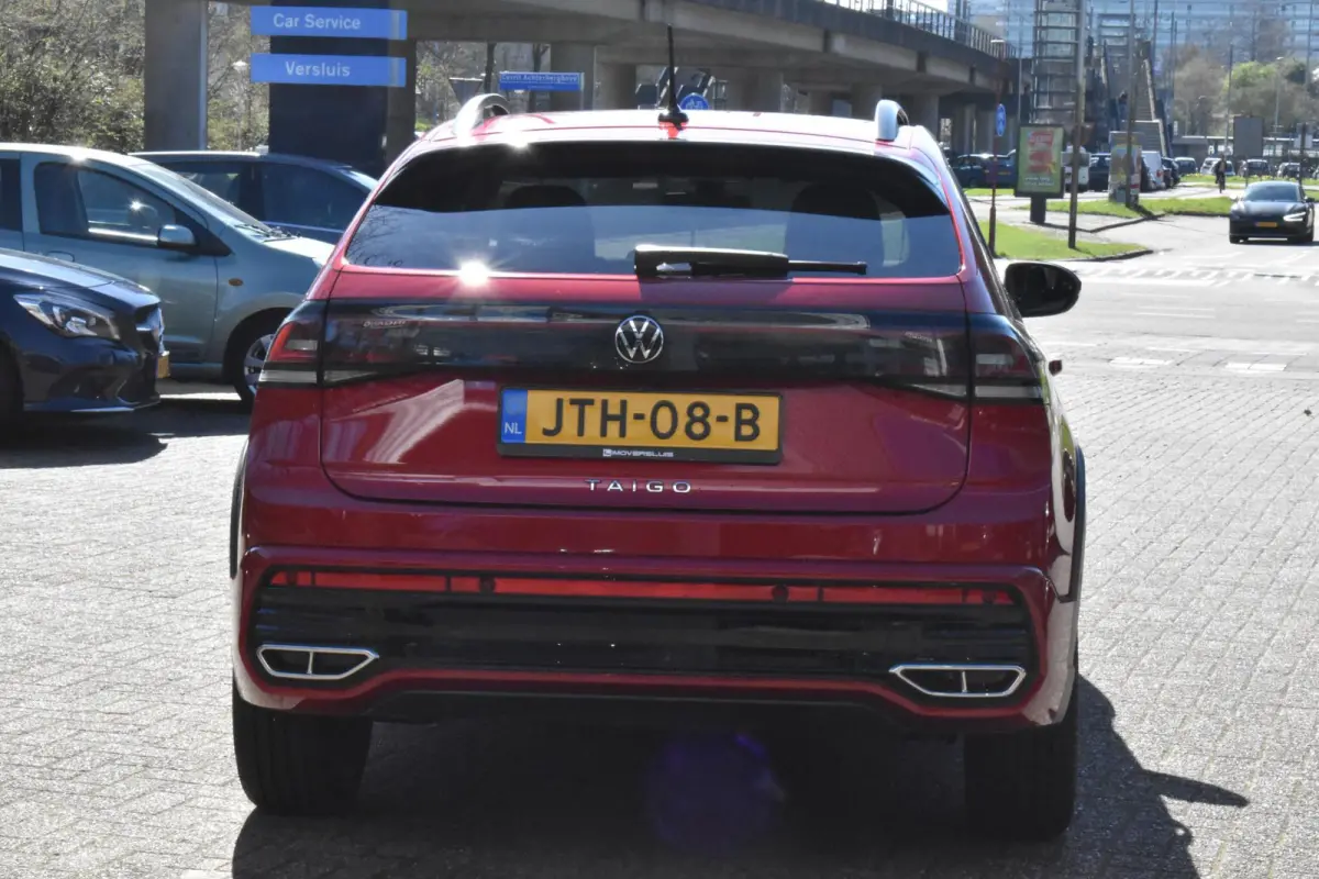 1.0 TSI R-Line Business Automaat | 3X R-Line | IQ-Light | Trekhaak | BSM | Navi | Digitaal Dash | Stoelverwarming | 12 mnd BOVAG garantie | Whatsapp 06-53188999