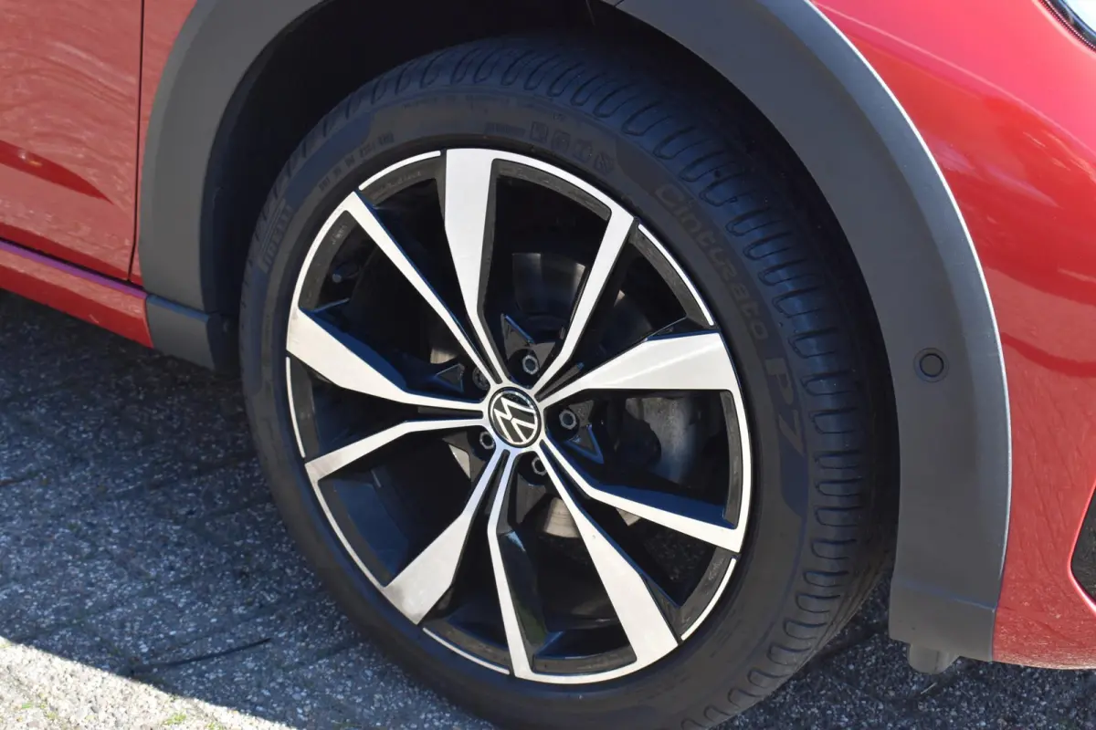 1.0 TSI R-Line Business Automaat | 3X R-Line | IQ-Light | Trekhaak | BSM | Navi | Digitaal Dash | Stoelverwarming | 12 mnd BOVAG garantie | Whatsapp 06-53188999