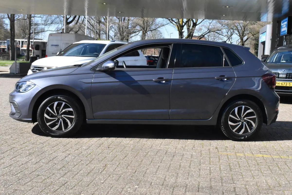 1.0 TSI Life Edition | NL-Auto | Digitaal Dashboard | Camera | Carplay Navi | 12 mnd BOVAG garantie | Whatsapp 06-53188999