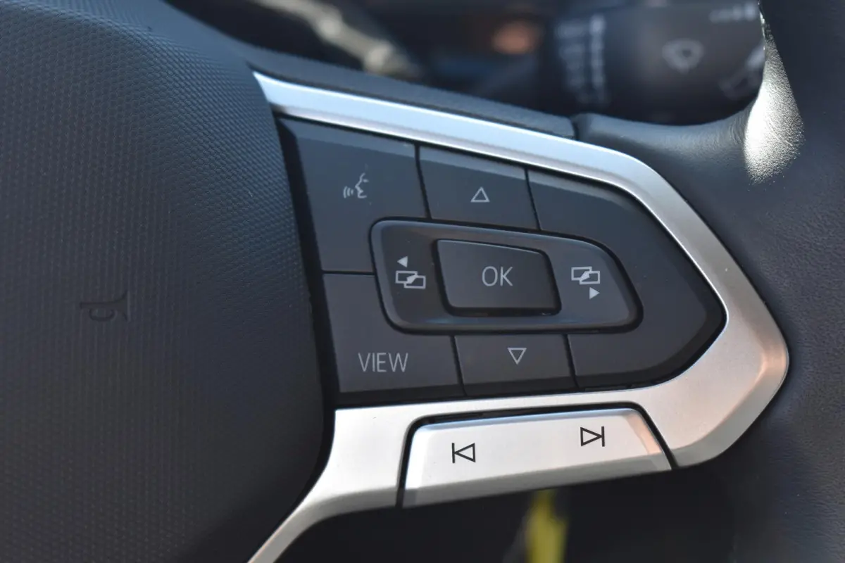 1.0 TSI Life Edition | NL-Auto | Digitaal Dashboard | Camera | Carplay Navi | 12 mnd BOVAG garantie | Whatsapp 06-53188999