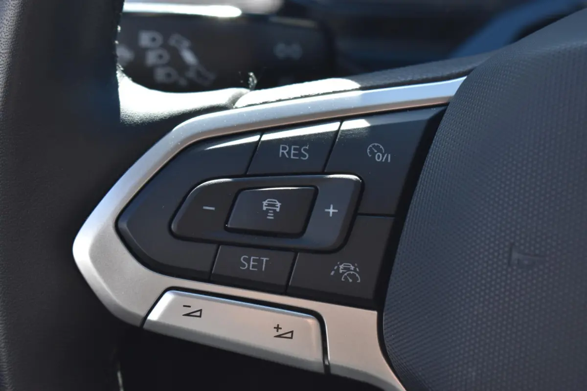1.0 TSI Life Edition | NL-Auto | Digitaal Dashboard | Camera | Carplay Navi | 12 mnd BOVAG garantie | Whatsapp 06-53188999