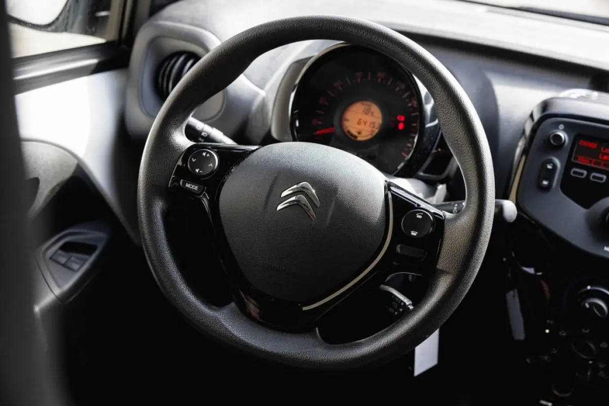 1.0 VTi Feel | Cruise | DAB | Start-Stop