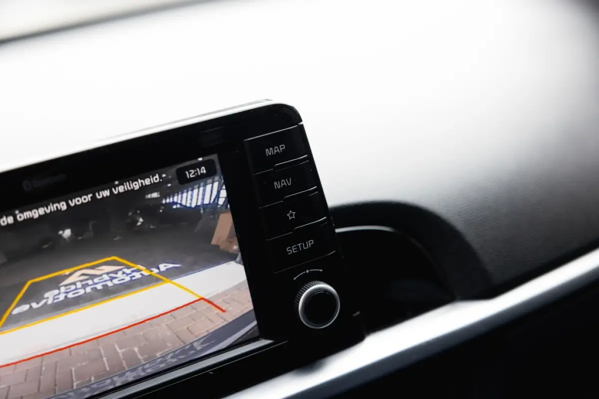 1.0 CVVT Design Ed. | Carplay | Camera | Cruise